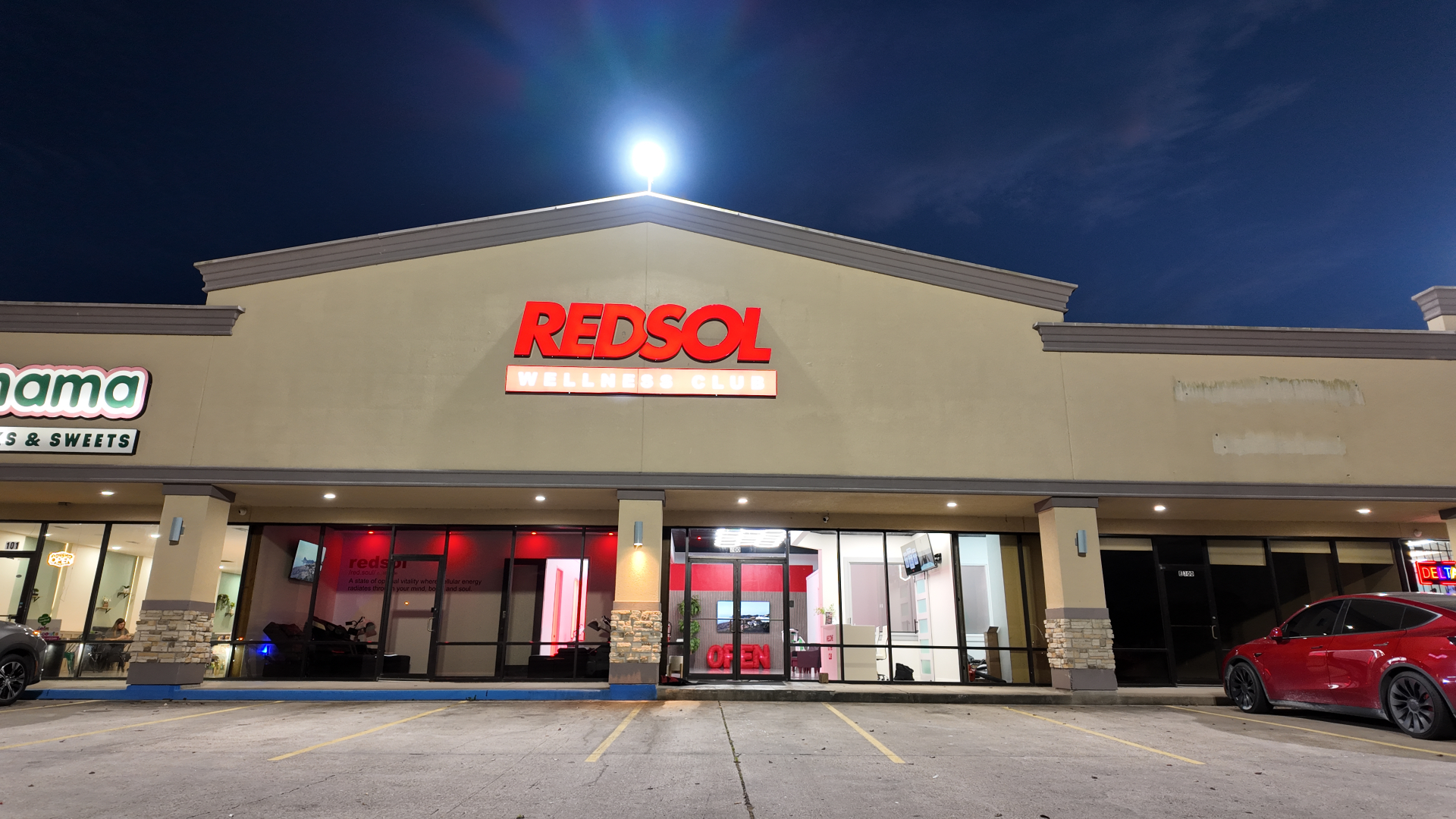 Red Light Therapy & Infrared Sauna Near Clear Lake, Webster & Friendswood - REDSOL Wellness Club League City TX