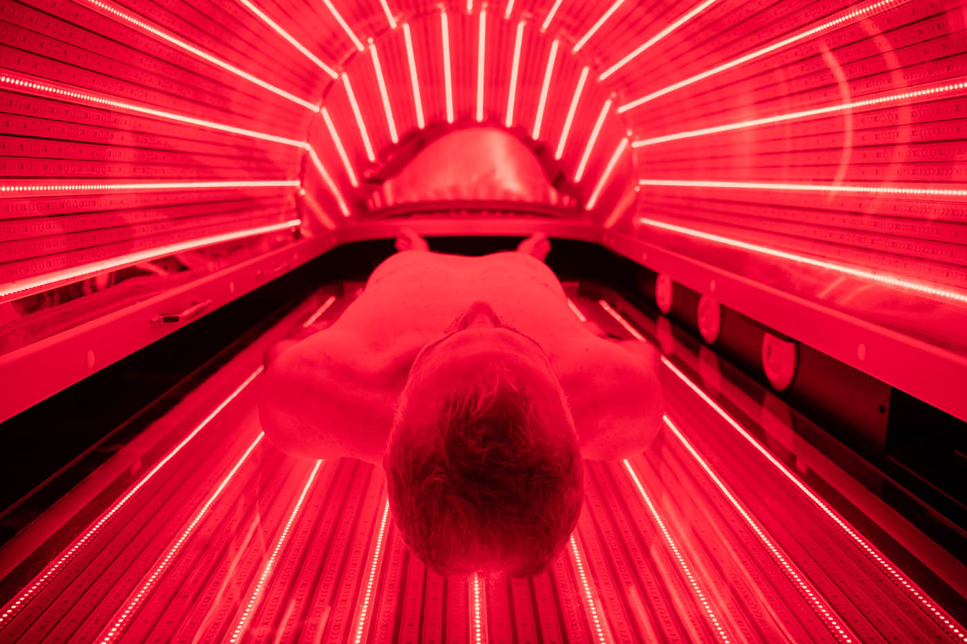 Red Light Therapy vs. Infrared Sauna: What's the Difference? - REDSOL Wellness Club League City TX