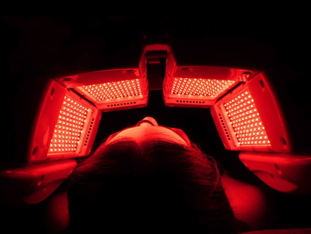 What Is a Red Light Facial? Everything You Need to Know - REDSOL Wellness Club League City TX